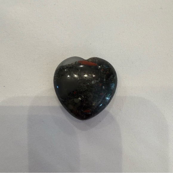 African Bloodstone Small Heart & Labradorite Small Palm Stone Crystal - Picture 4 of 4